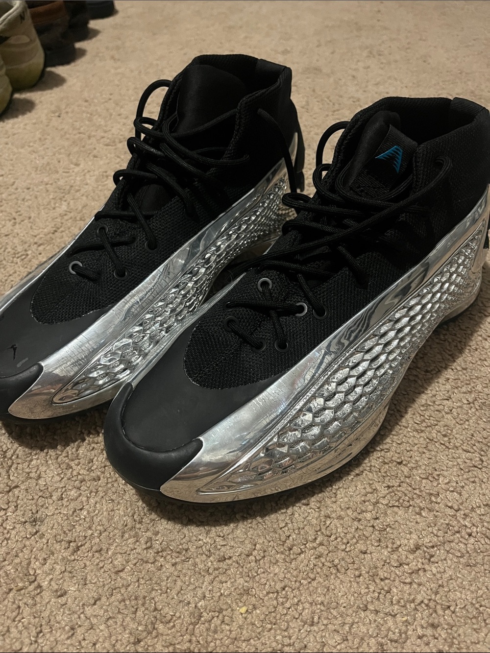 AE 1’s Highs Silver Metallic